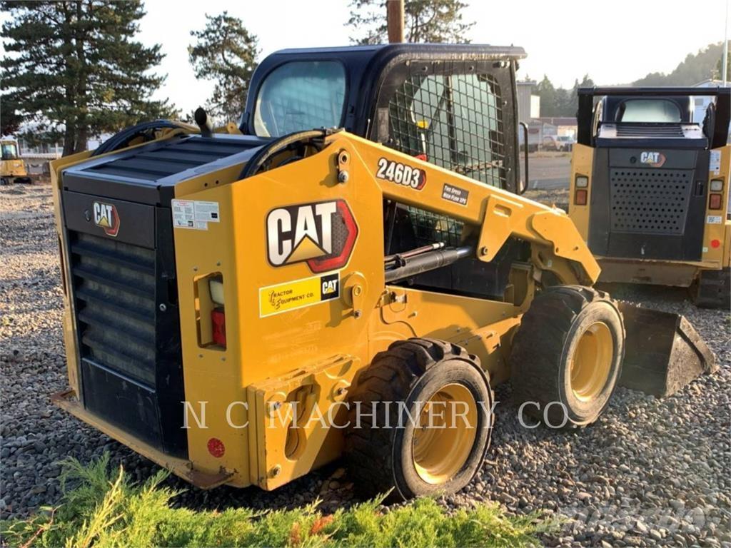 CAT 246D3 H3CB スキッドステアローダー