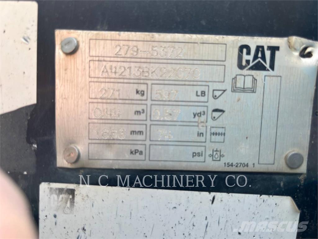 CAT 249D3 H2CB スキッドステアローダー