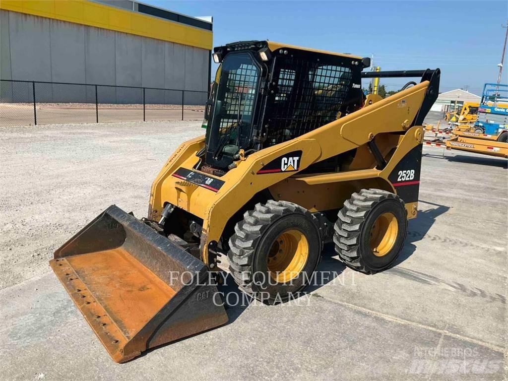 CAT 252BSTD2C スキッドステアローダー