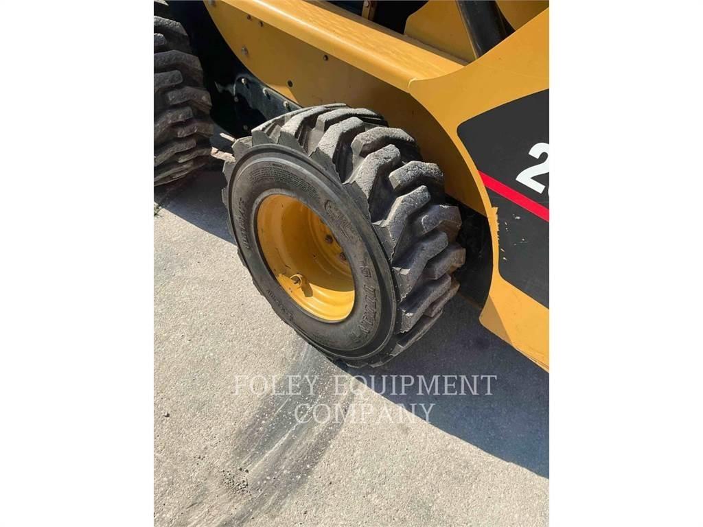 CAT 252BSTD2C スキッドステアローダー