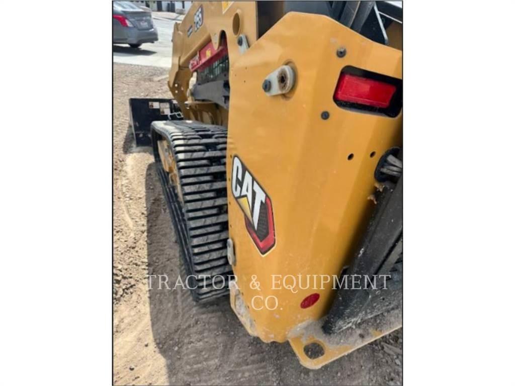 CAT 255 HP1CB スキッドステアローダー