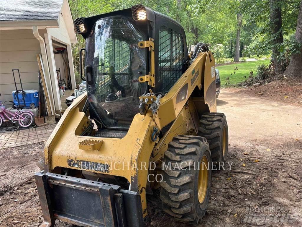 CAT 256C スキッドステアローダー