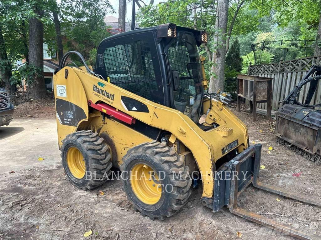 CAT 256C スキッドステアローダー
