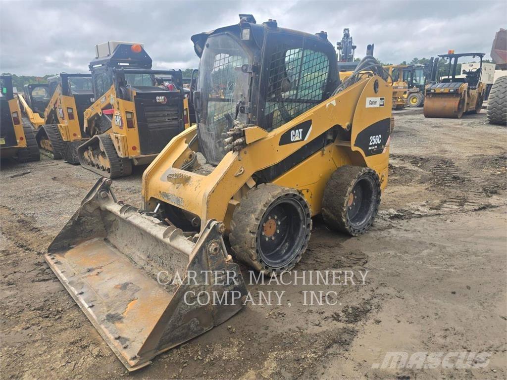 CAT 256C スキッドステアローダー