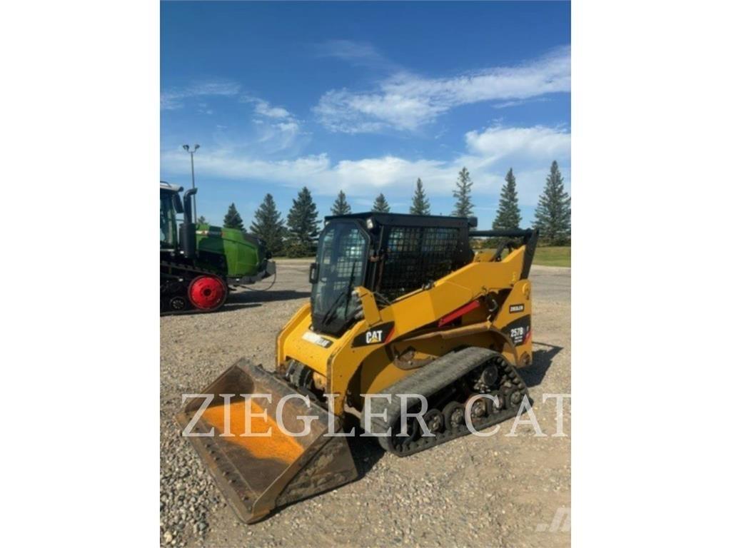 CAT 257B3 クローラーローダー