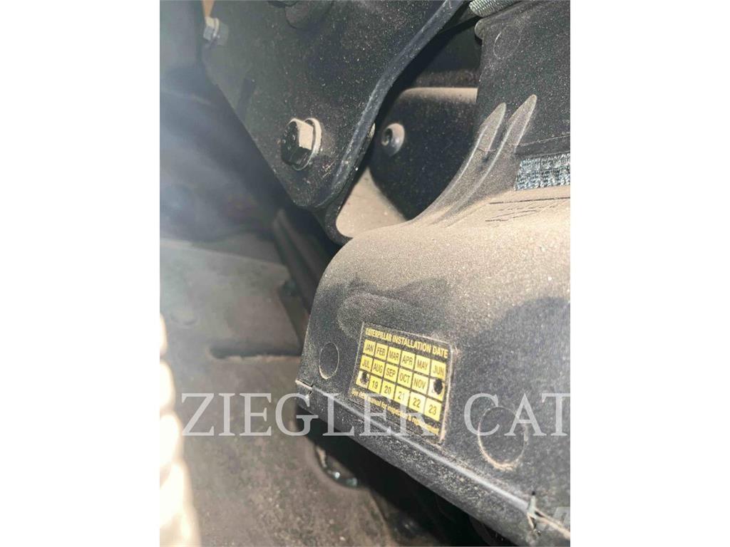 CAT 257D クローラーローダー