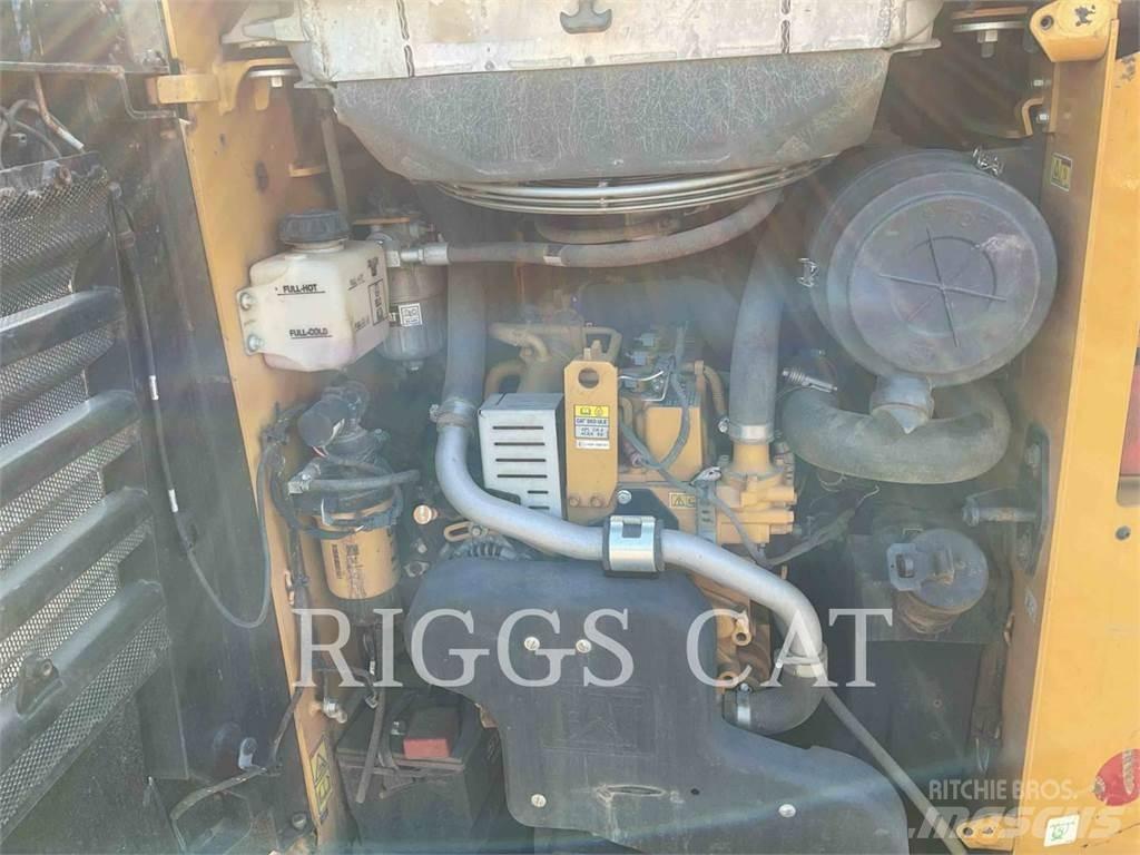 CAT 259D スキッドステアローダー