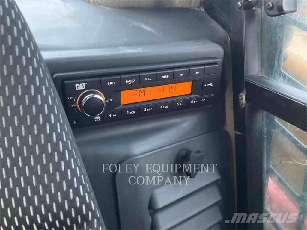 CAT 259D3 スキッドステアローダー