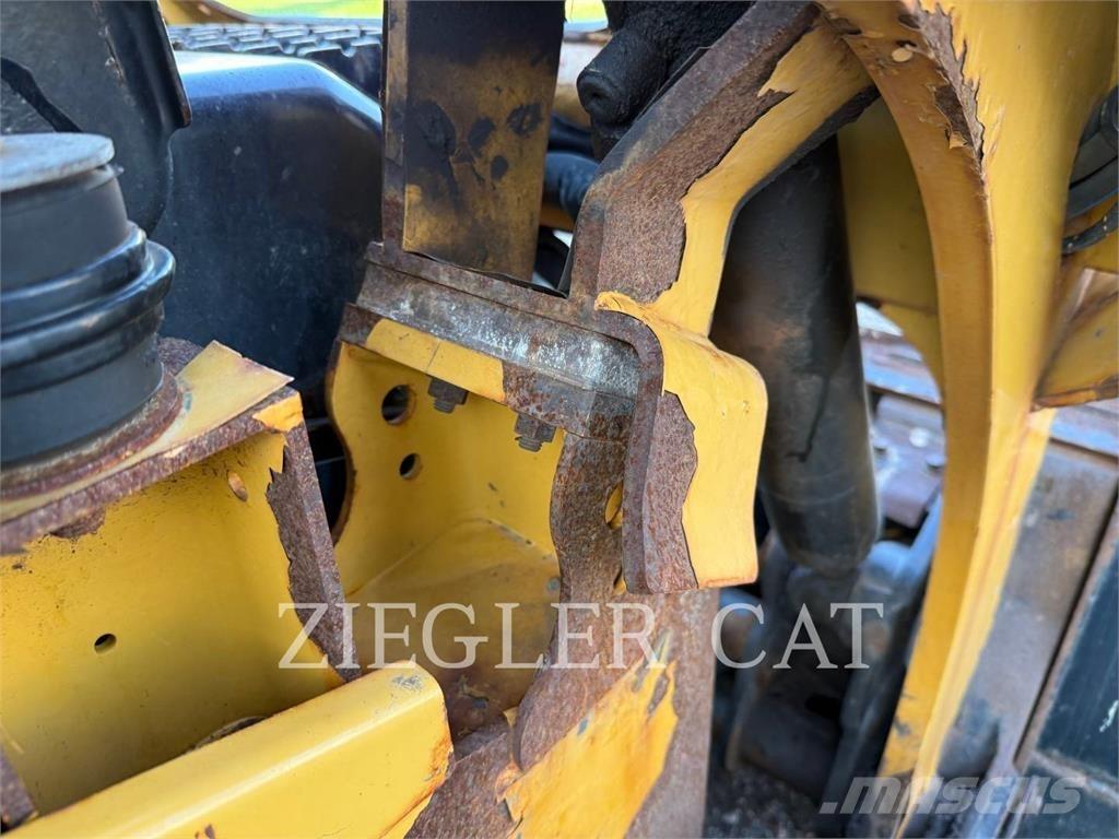 CAT 259D3 クローラーローダー