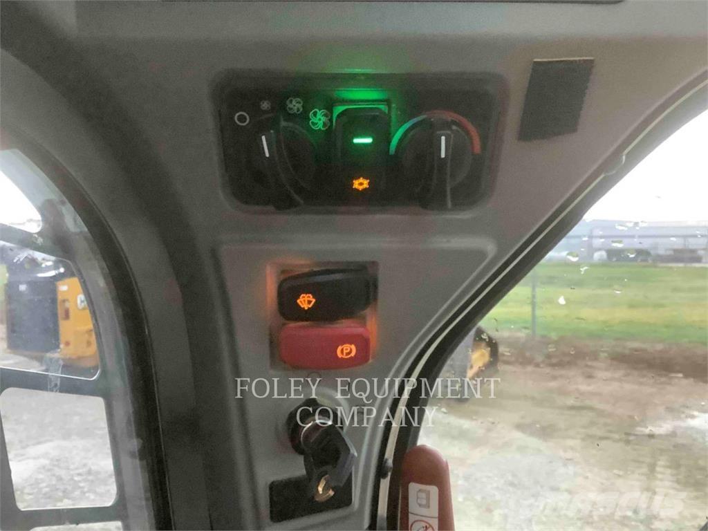 CAT 259D3 スキッドステアローダー