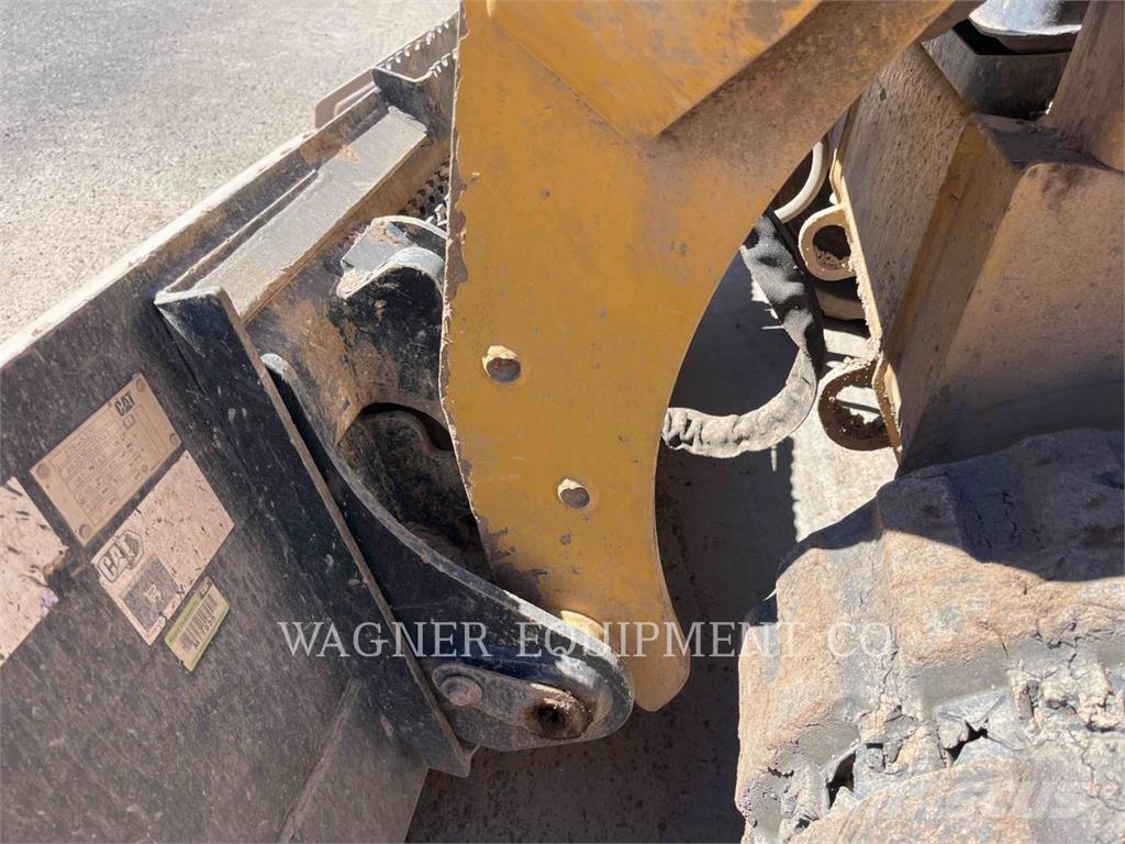 CAT 259D3 クローラーローダー