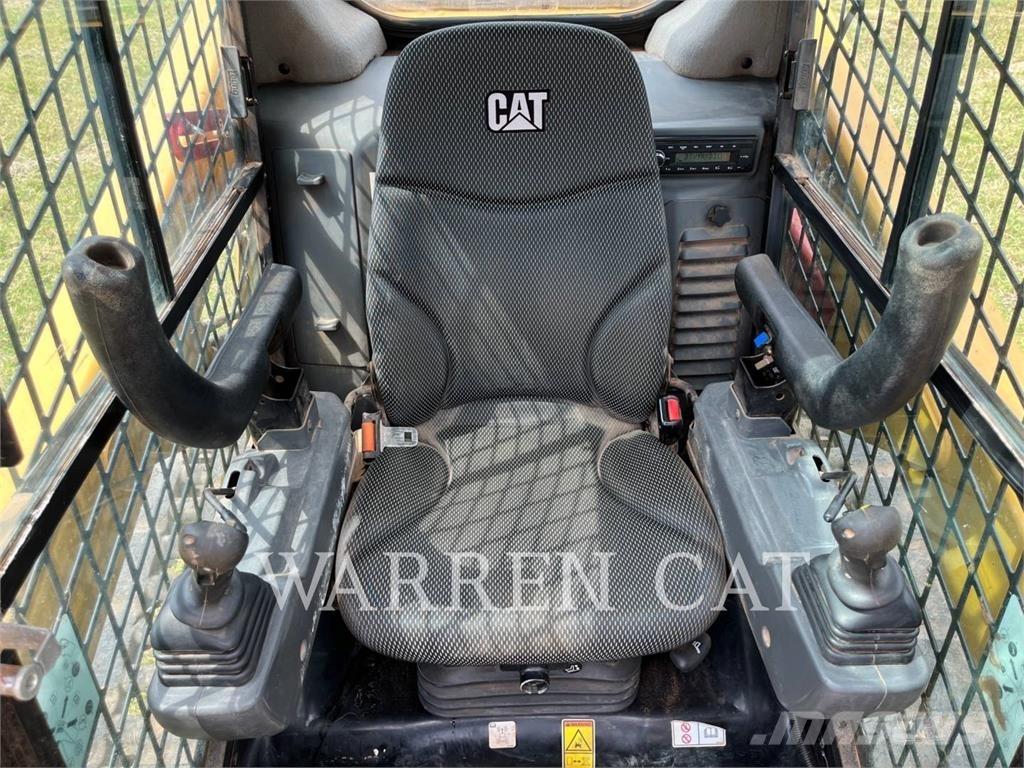 CAT 259D3 C3H2 クローラーローダー