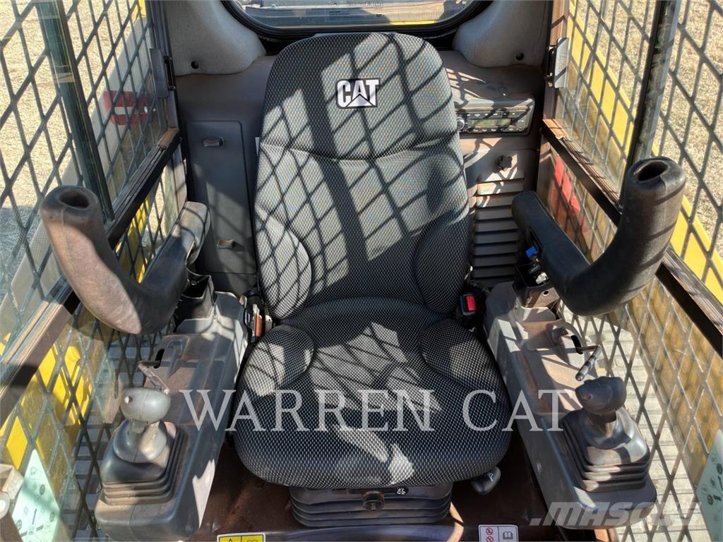 CAT 259D3 C3H2 クローラーローダー