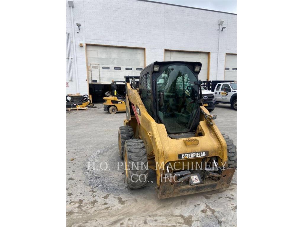CAT 262 C スキッドステアローダー