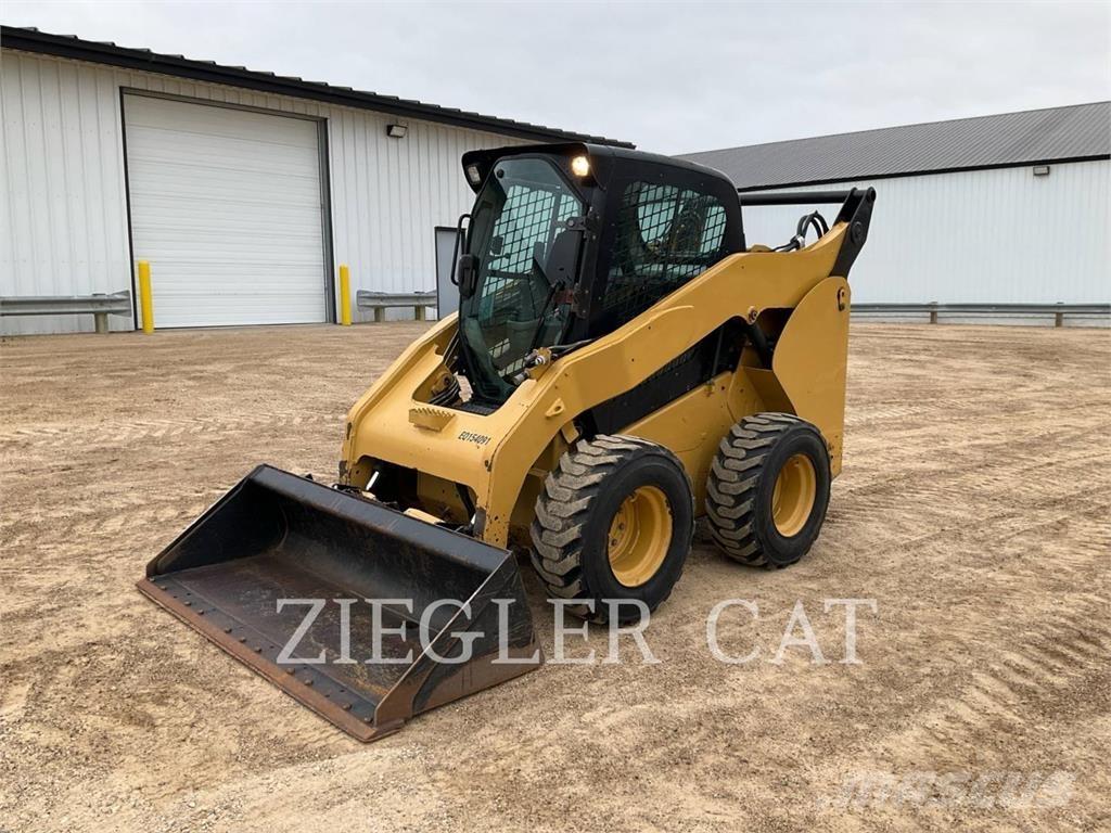 CAT 262C スキッドステアローダー