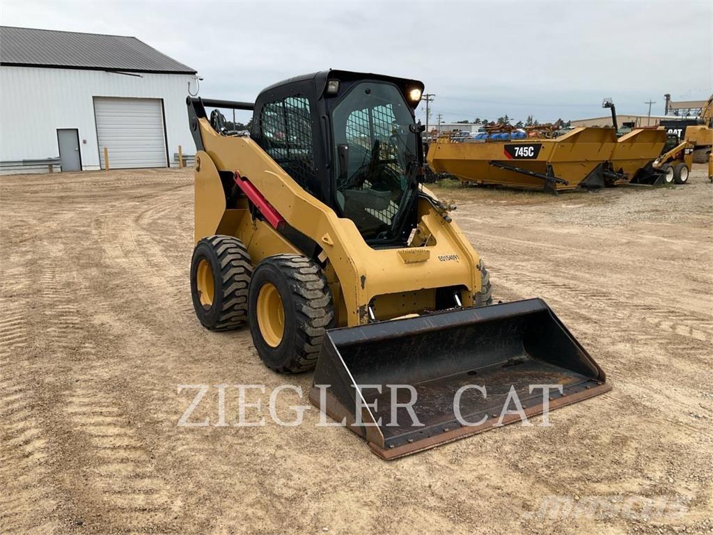CAT 262C スキッドステアローダー