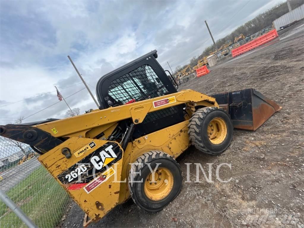 CAT 262D スキッドステアローダー