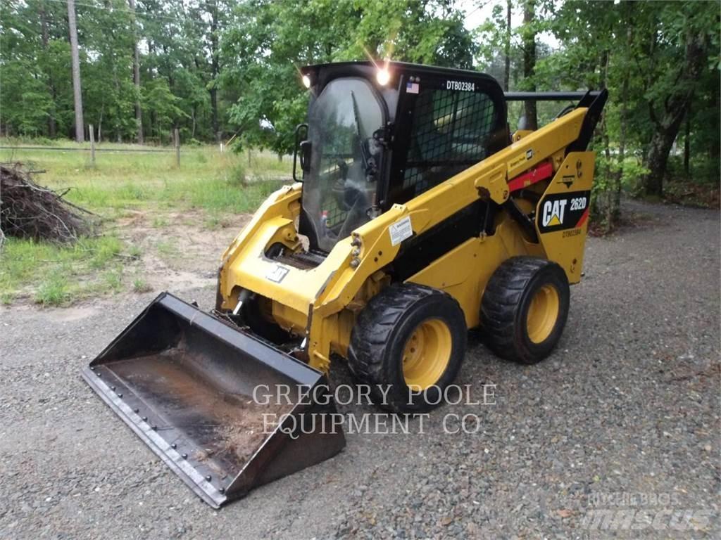 CAT 262D スキッドステアローダー