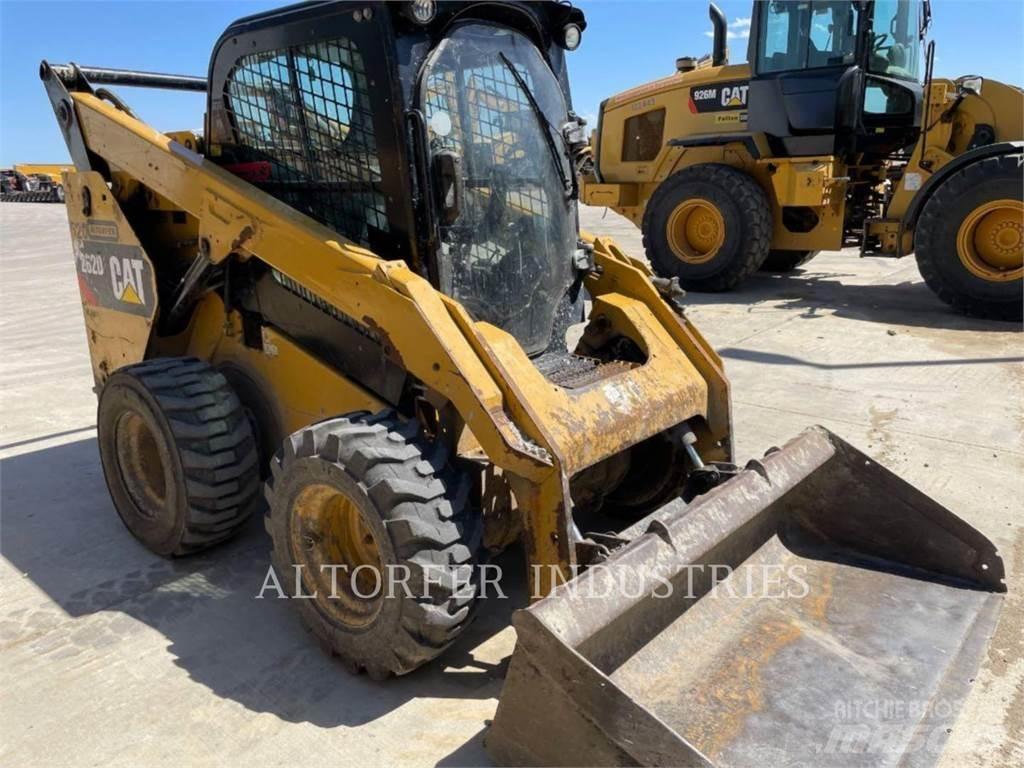 CAT 262D スキッドステアローダー