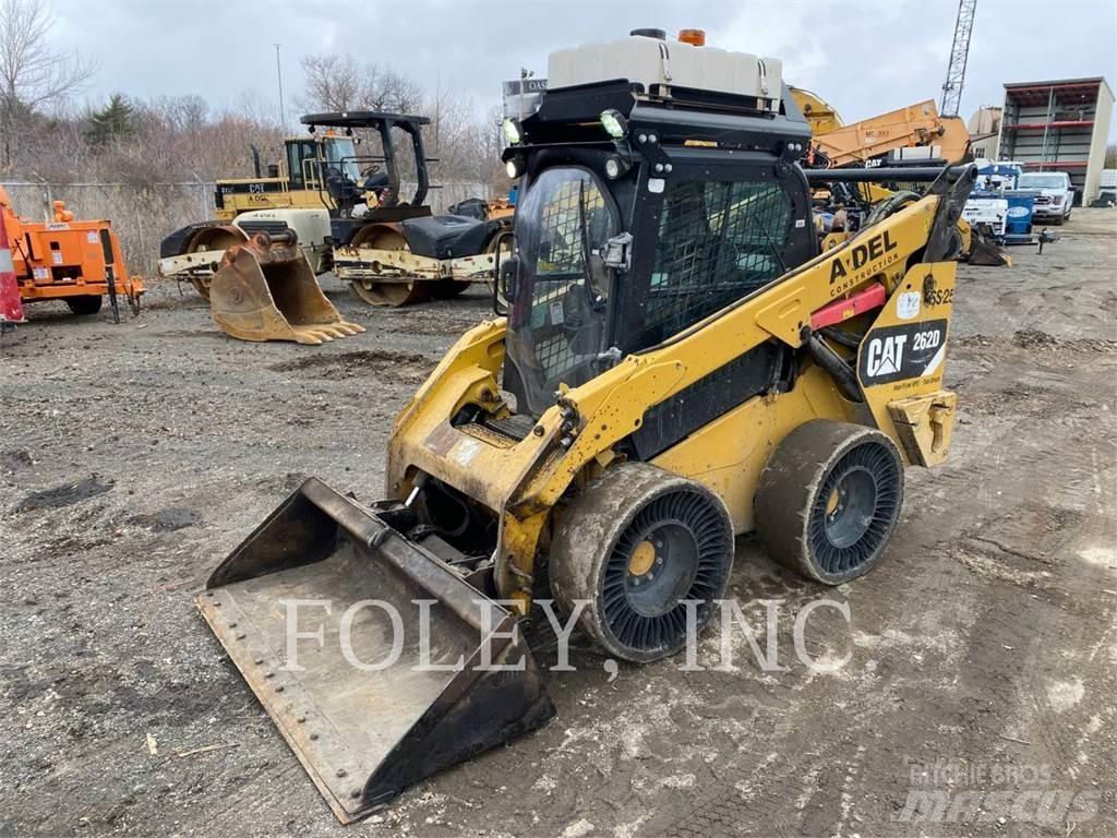 CAT 262D スキッドステアローダー
