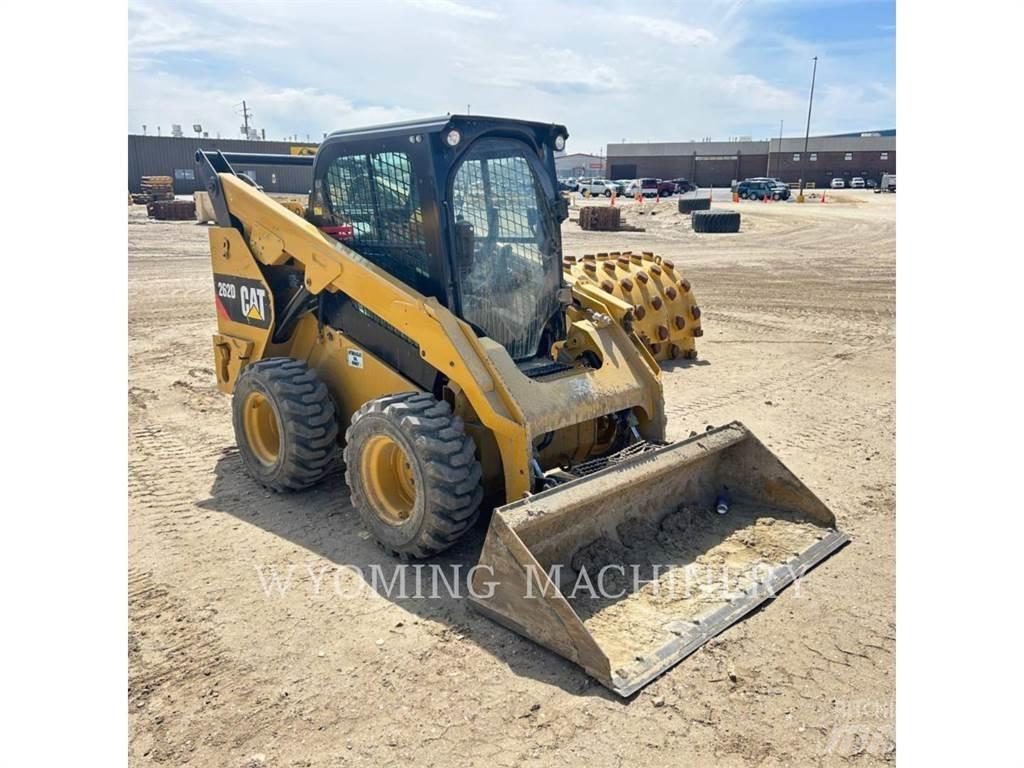 CAT 262D スキッドステアローダー