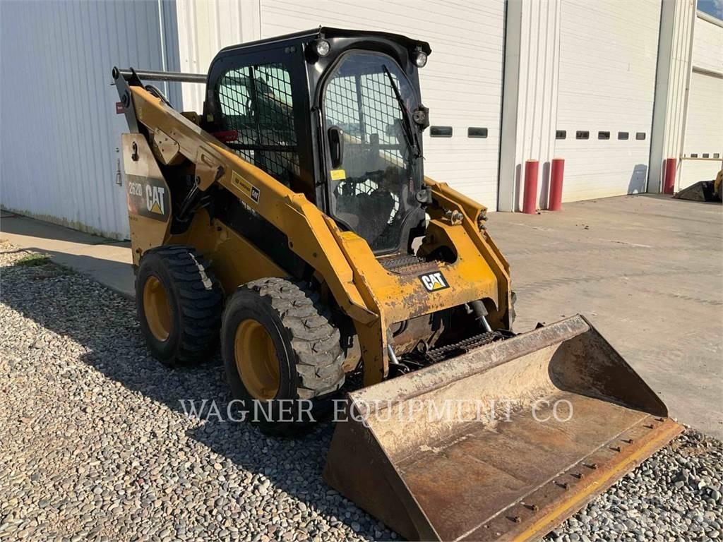 CAT 262D スキッドステアローダー