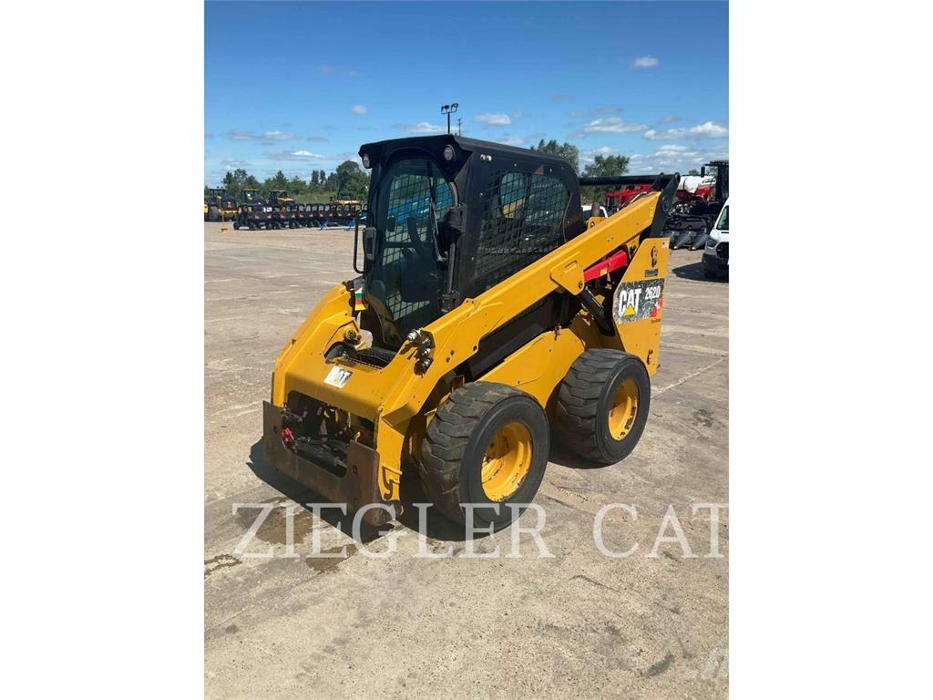 CAT 262D スキッドステアローダー
