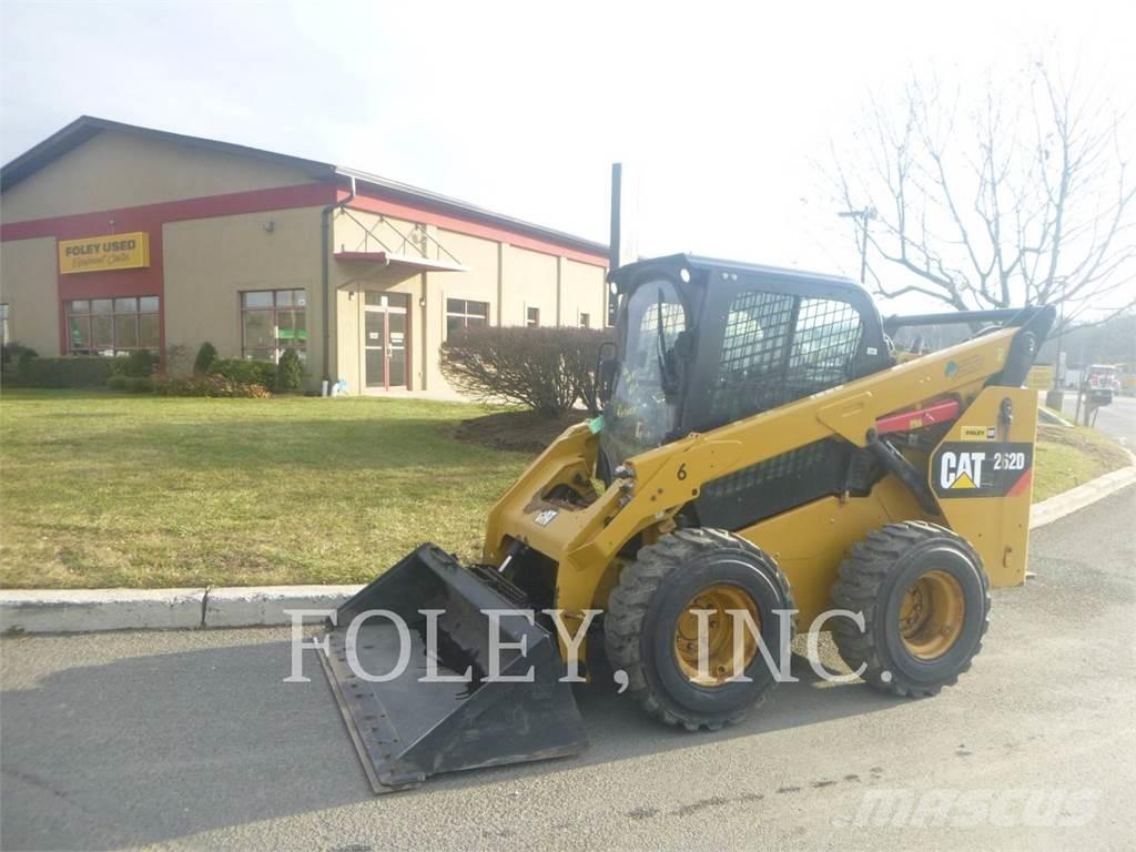 CAT 262D スキッドステアローダー