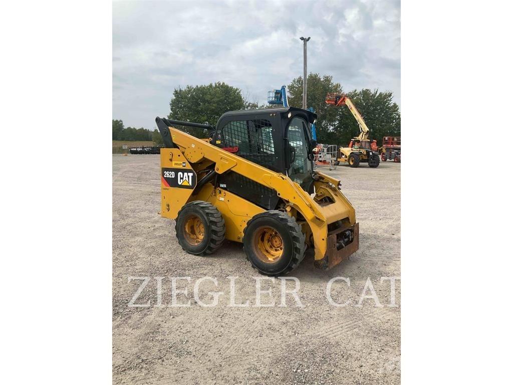 CAT 262D スキッドステアローダー