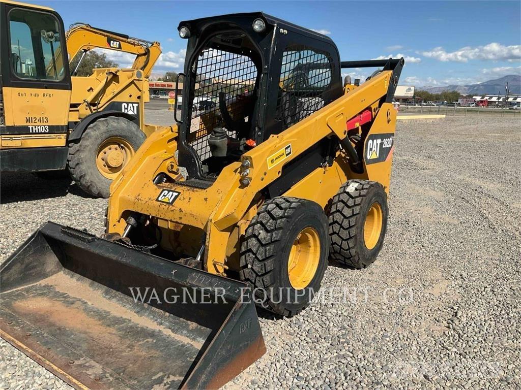 CAT 262D スキッドステアローダー