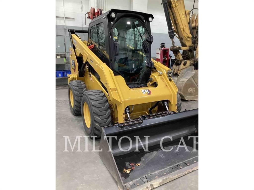 CAT 262D 3 スキッドステアローダー