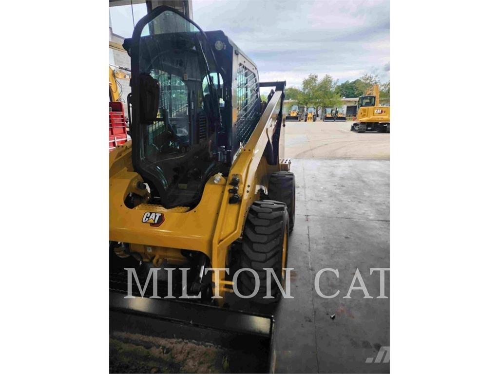 CAT 262D 3 スキッドステアローダー