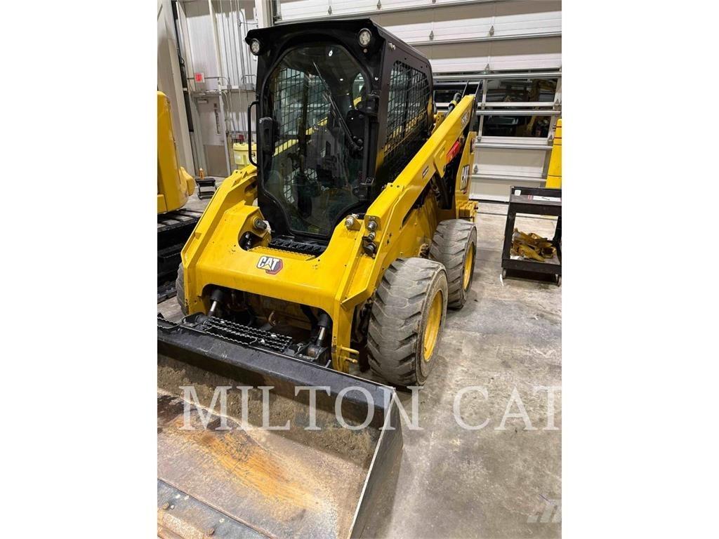 CAT 262D 3 スキッドステアローダー