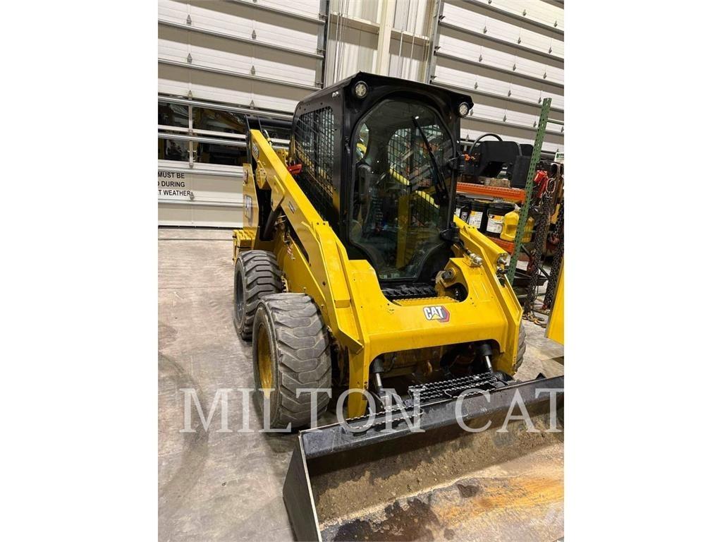 CAT 262D 3 スキッドステアローダー