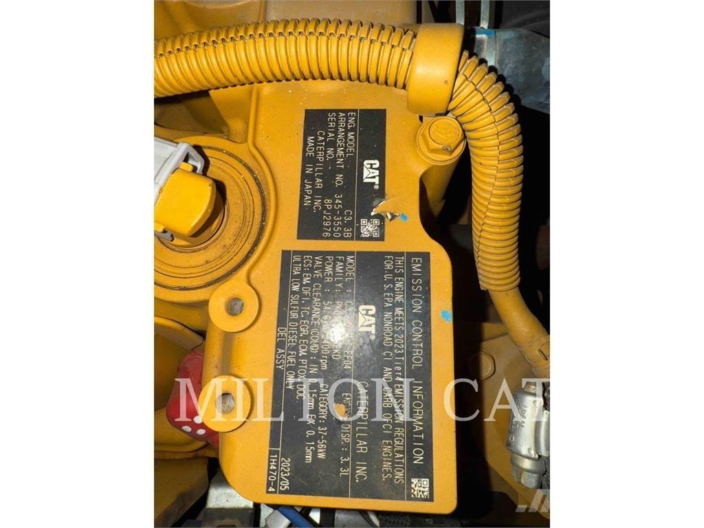 CAT 262D 3 スキッドステアローダー