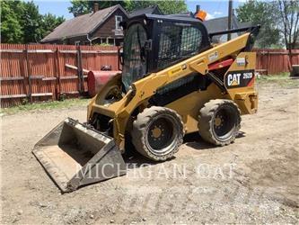 CAT 262D A2Q+ スキッドステアローダー