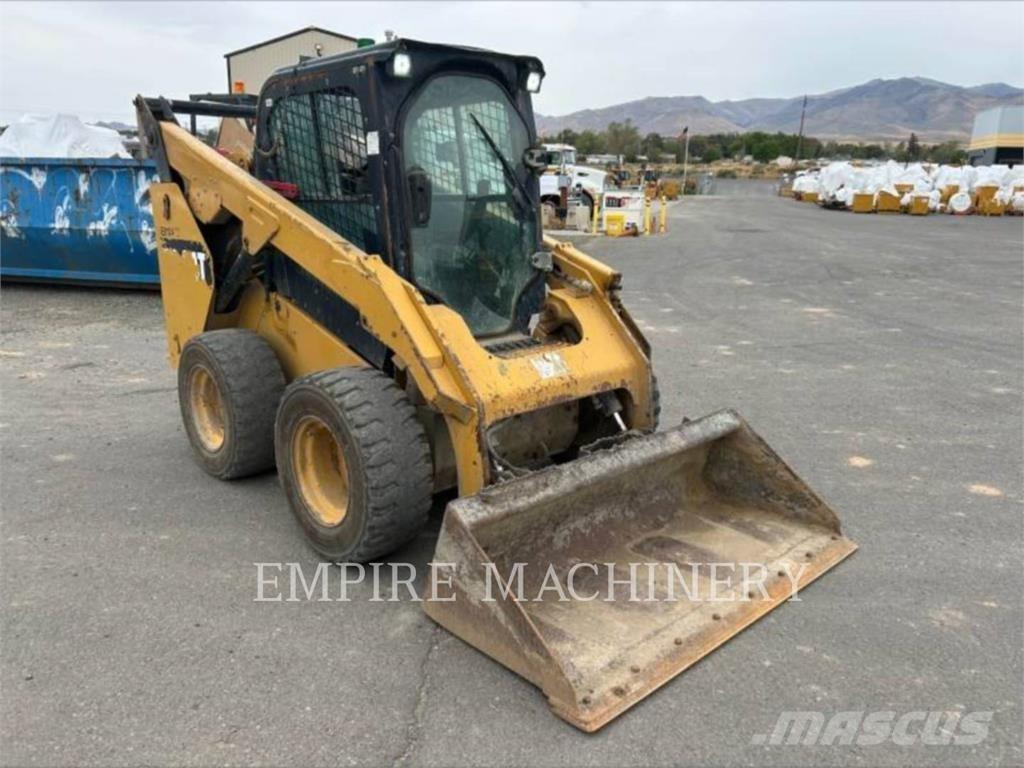 CAT 262D CA スキッドステアローダー