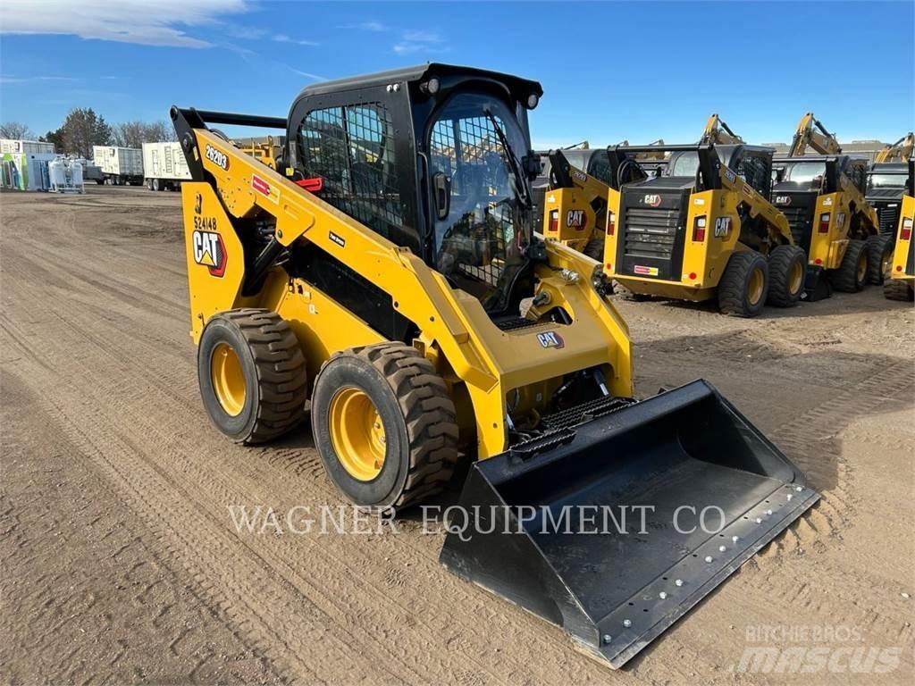 CAT 262D3 スキッドステアローダー