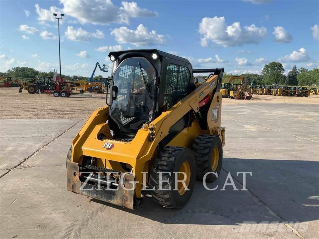 CAT 262D3 スキッドステアローダー