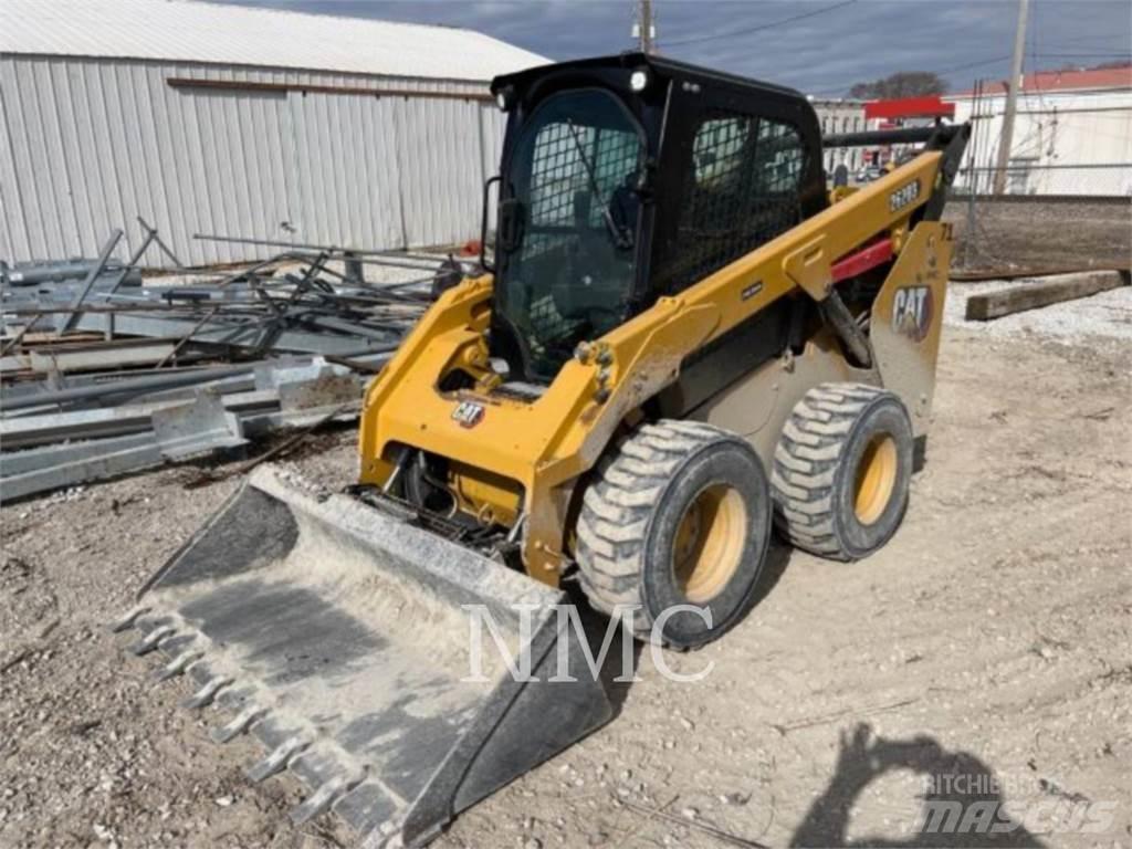 CAT 262D3 スキッドステアローダー