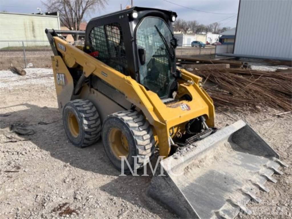 CAT 262D3 スキッドステアローダー