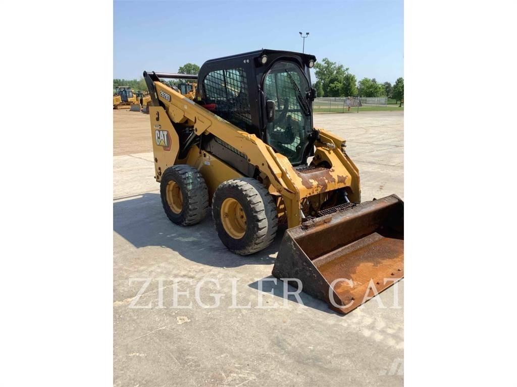 CAT 262D3 スキッドステアローダー