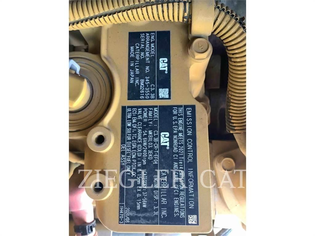 CAT 262D3 スキッドステアローダー