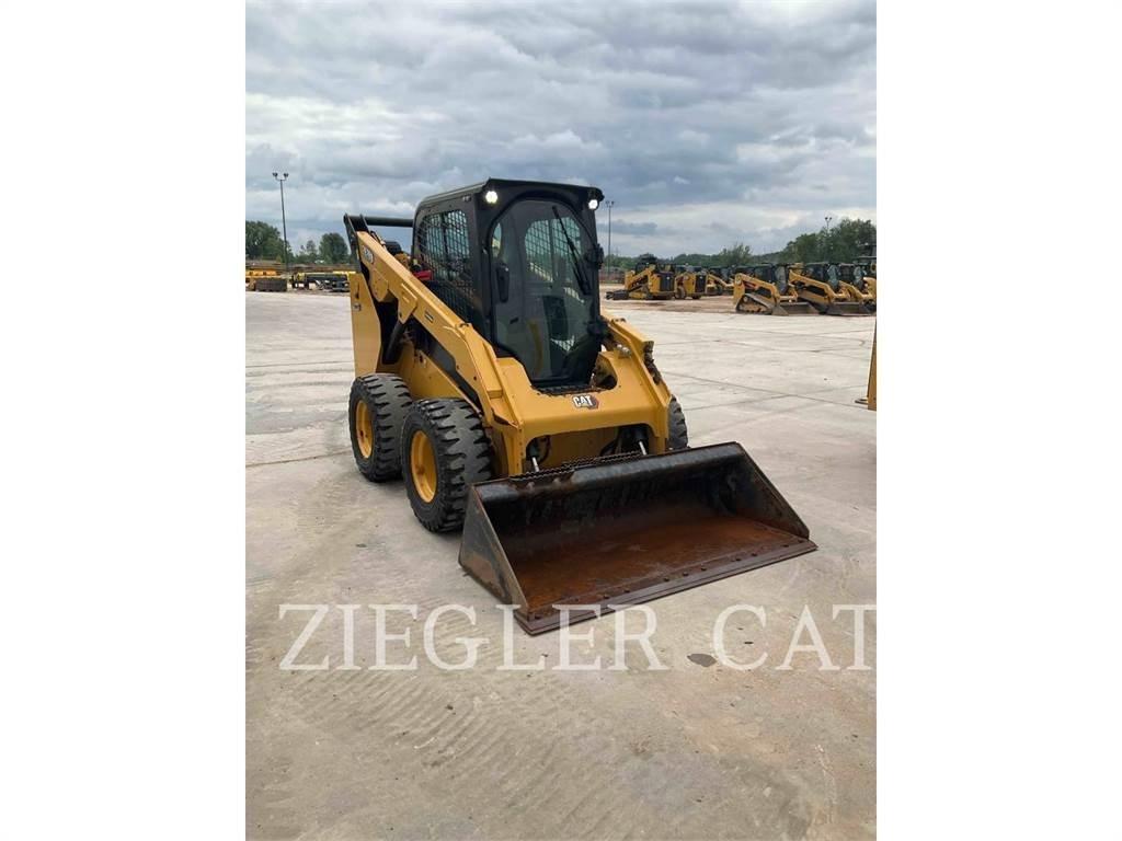 CAT 262D3 スキッドステアローダー