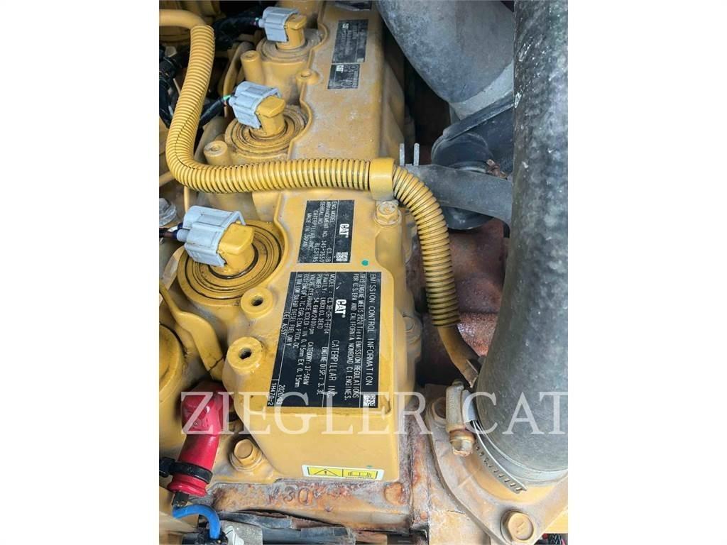 CAT 262D3 スキッドステアローダー