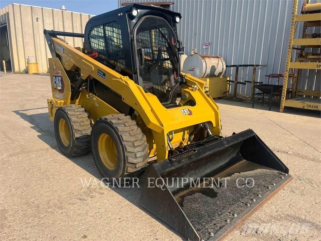 CAT 262D3 スキッドステアローダー