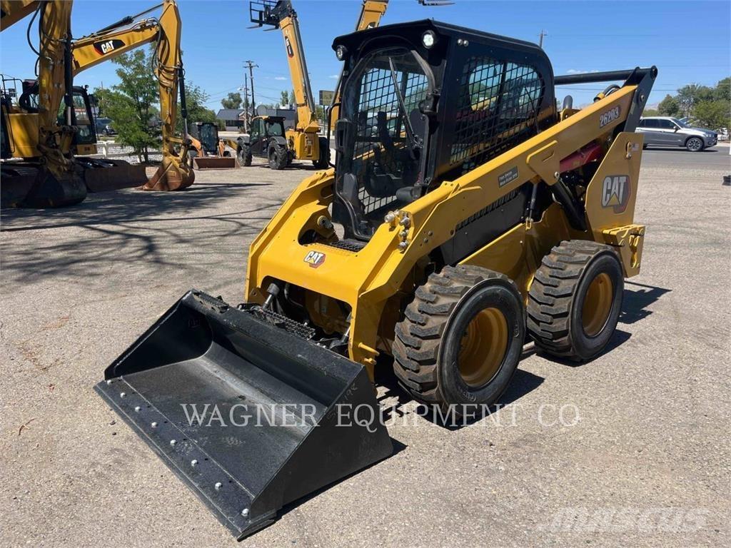 CAT 262D3 スキッドステアローダー