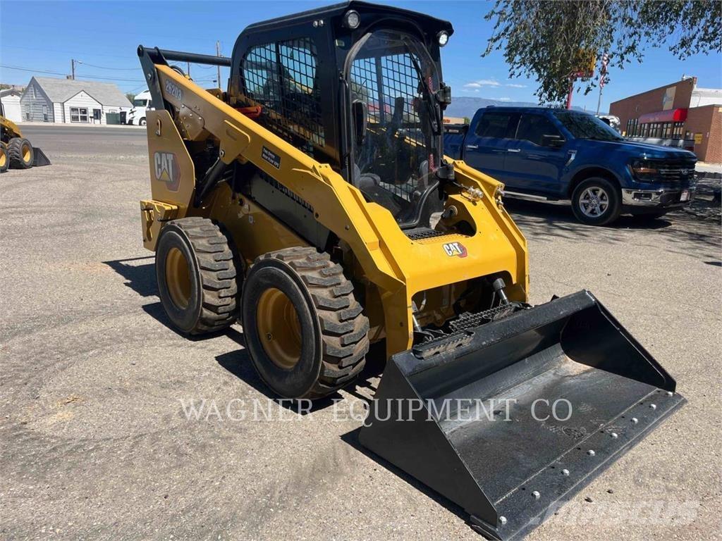 CAT 262D3 スキッドステアローダー