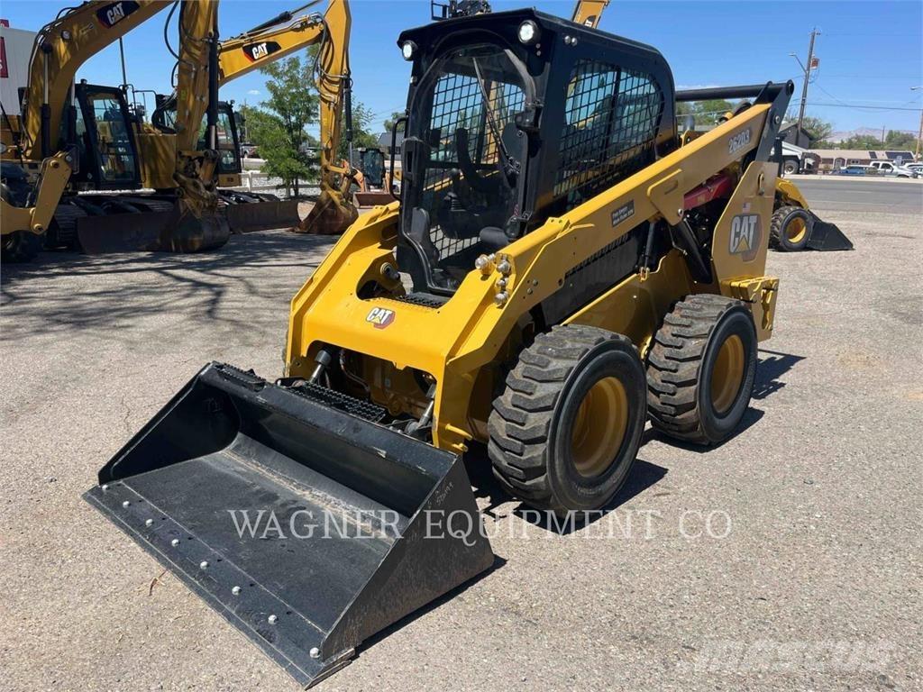 CAT 262D3 スキッドステアローダー