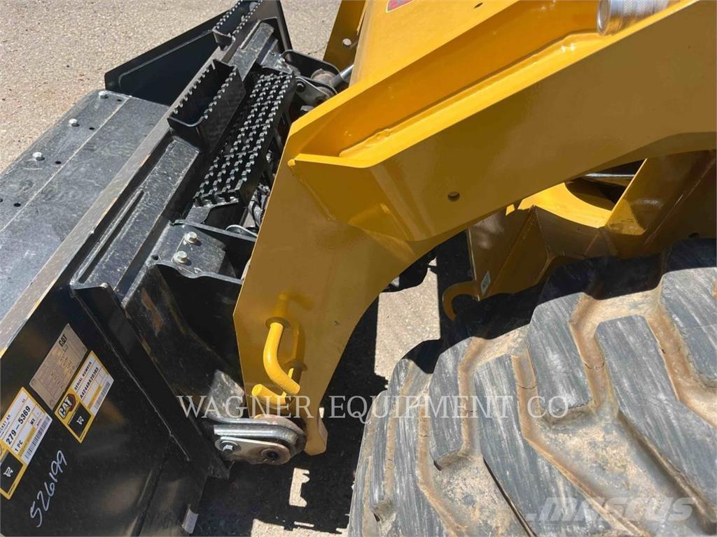 CAT 262D3 スキッドステアローダー